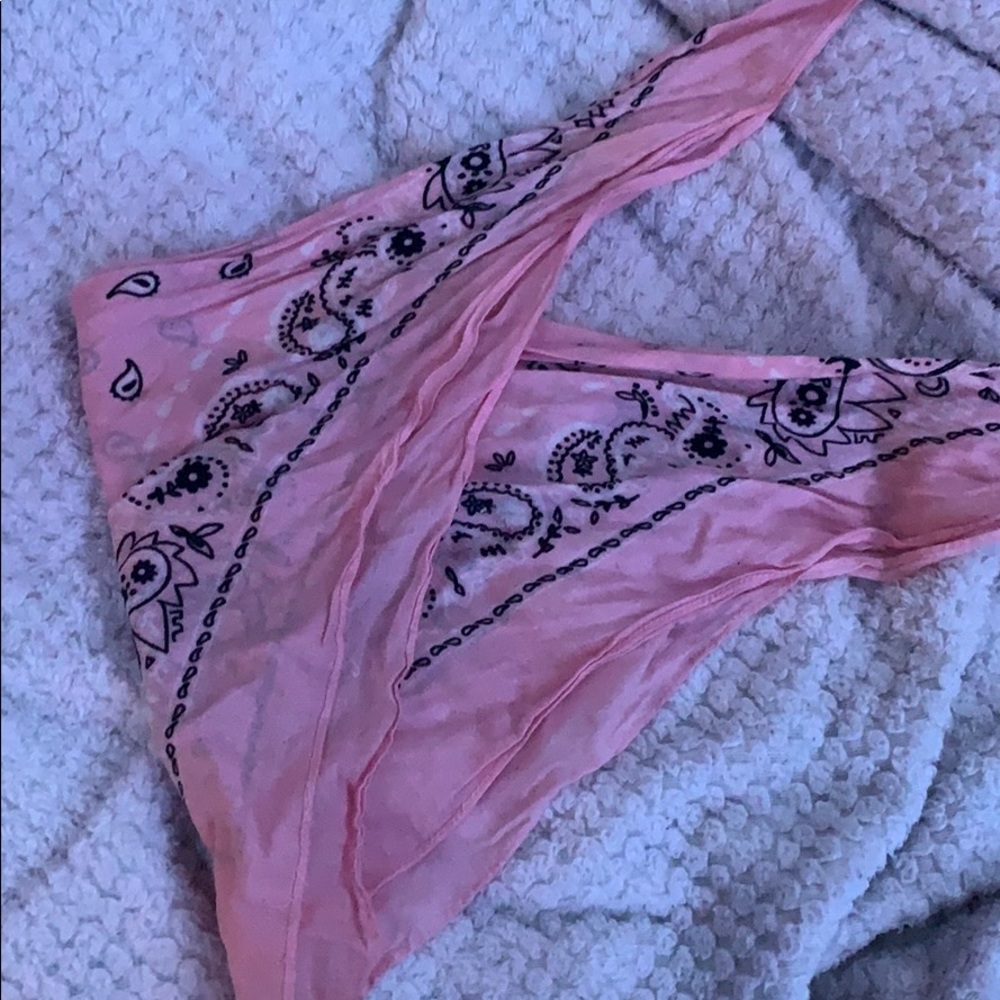 Bandanna - Picture 2 of 3